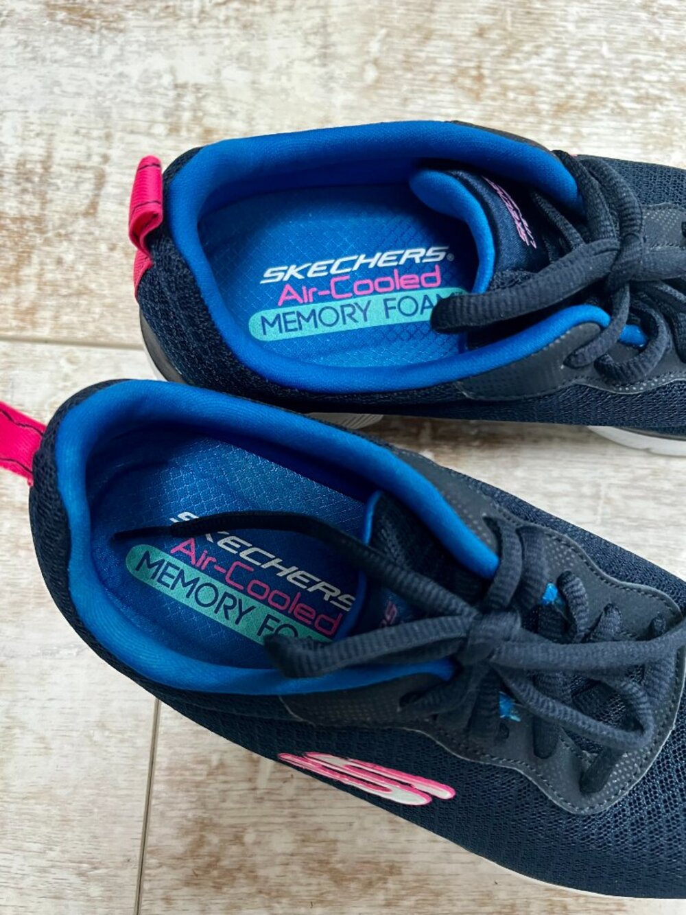 Sketchers Lite-Weight Athletic Shoes/Sneakers Size 5.5 - Picture 3 of 5